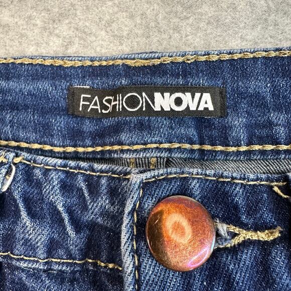 Fashion Nova Cut-Off Short WMNS 7 Dark Wash Denim Distressed High Rise Zip Fly - Picture 2 of 8